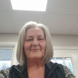 Meet your Posher, Claudia